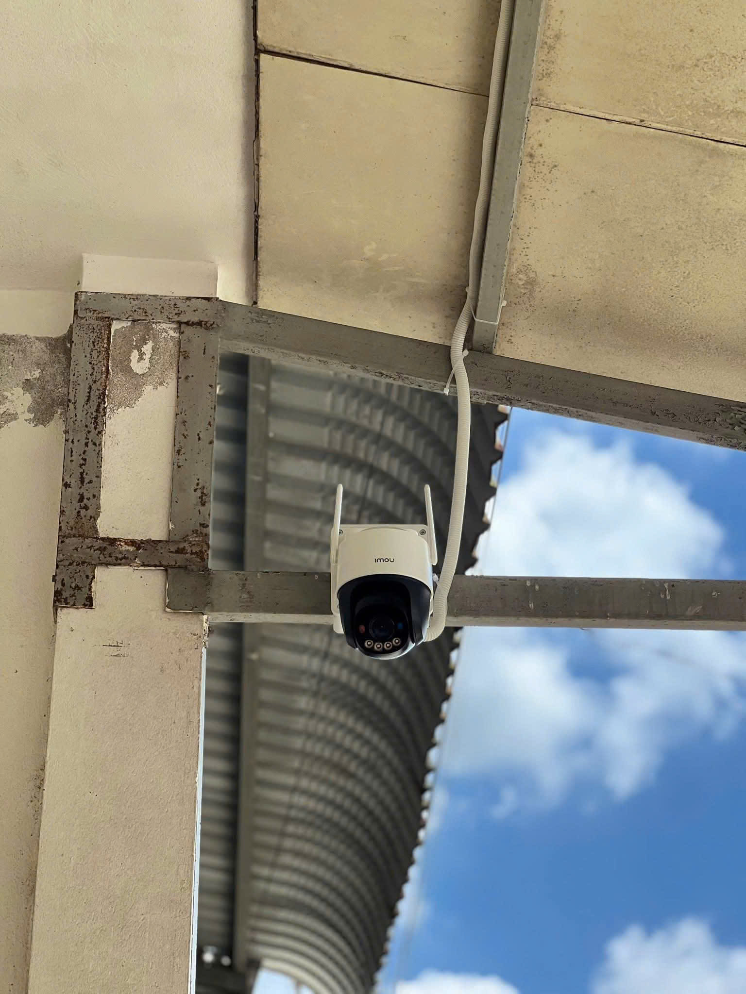 Thi công mạng internet và camera giám sát